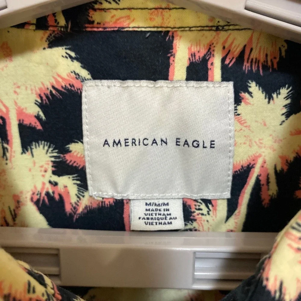 American Eagle Men's M Button Up Shirt Black Yellow 100% Cotton Palm Tree Print